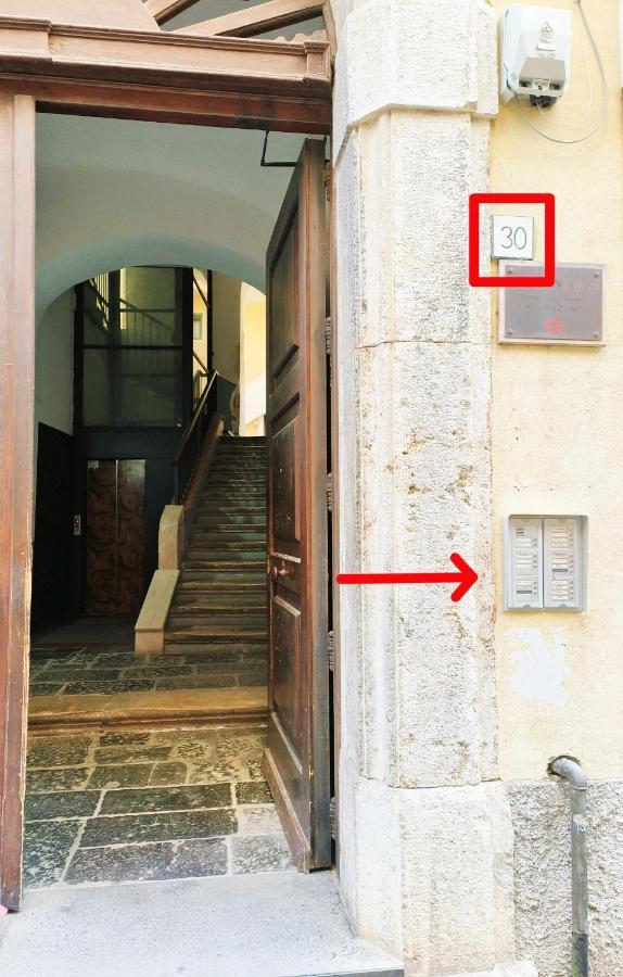 Apartamento In Urbs Salerno Exterior foto